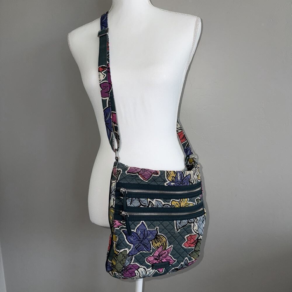 Vera Bradley Retired Falling Flowers Triple Zip Hipster Crossbody Bag Purse READ